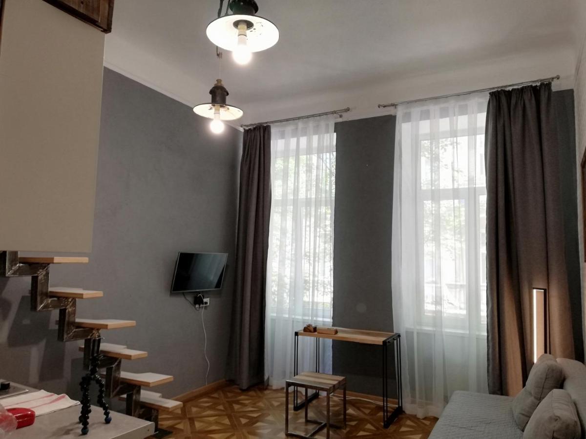 Квартира Лофт 2 Во Львове Exterior photo